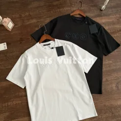 Hochwertiges Louis Vuitton Kurzarmhemd aus schwarzer Baumwolle im Monogramm-Stil