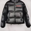 Hochwertige Prada Daunenjacken im Black Style