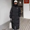 Hochwertige Adidas Mäntel in der weißen Kollektion