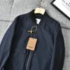 Hochwertige Burberry-Jacke aus schwarzem Leder im klassischen Stil