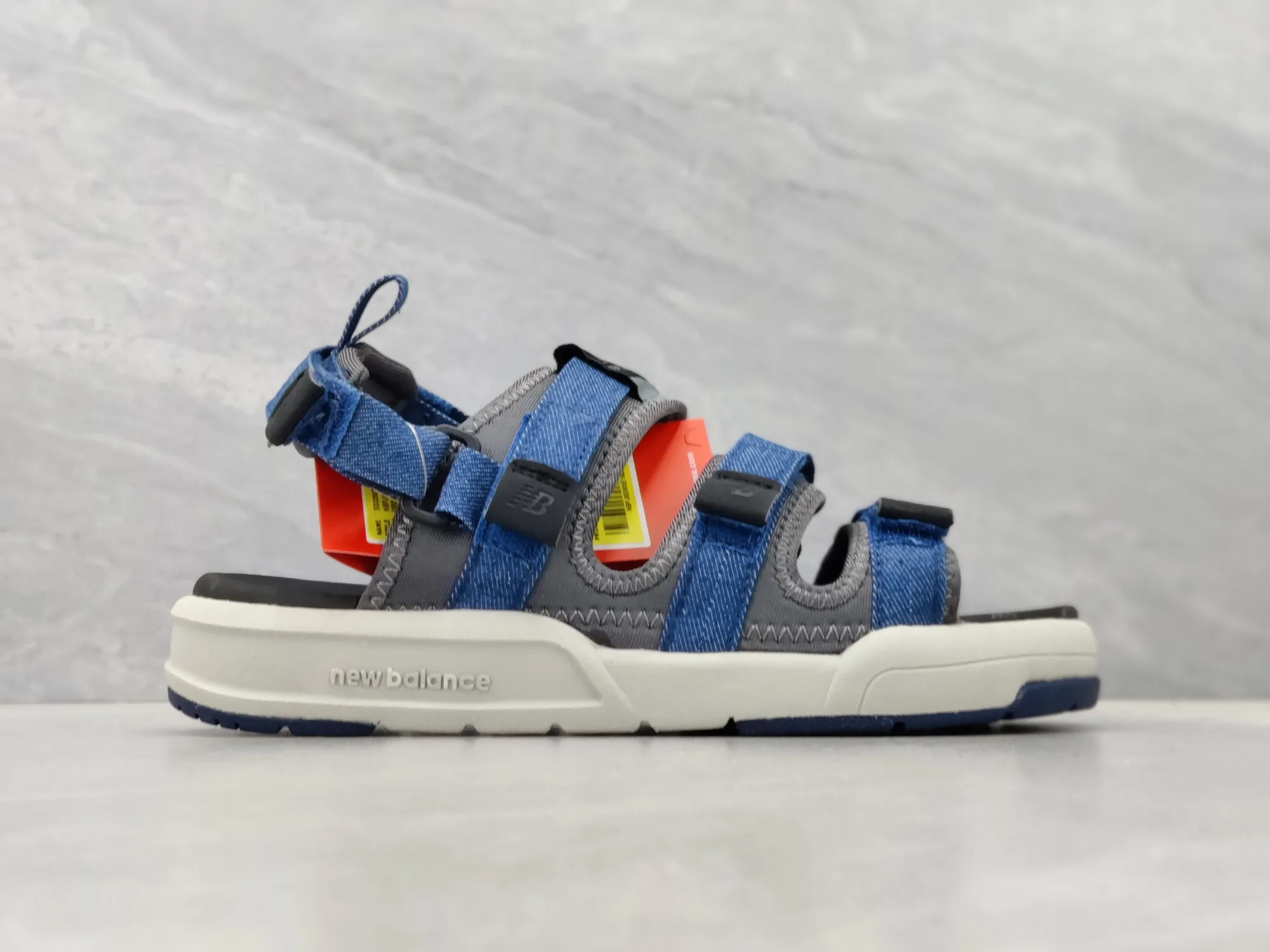 New Balance Sandalen