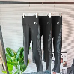 Luxus-Yogahose von Under Armour aus schwarzem Nylon, einfarbig, luxuriös