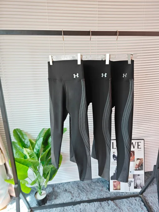 Luxus-Yogahose von Under Armour aus schwarzem Nylon, einfarbig, luxuriös