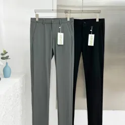 Hochwertige Kenzo-Hosen aus schwarzer Seide mit Stickereien
