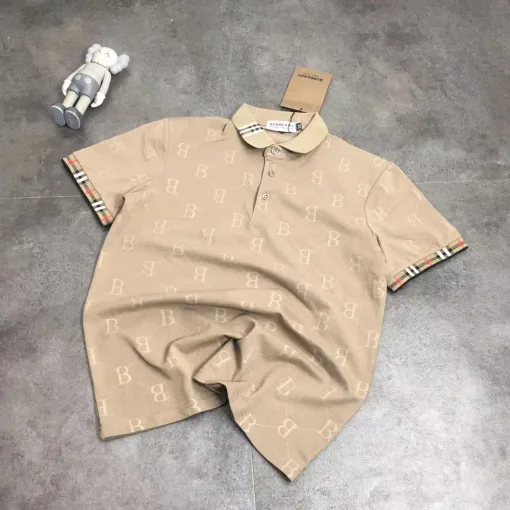 Premium Burberry Kurzarm-Kollektion mit schwarzem Print