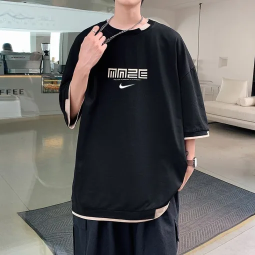 Bestseller der Nike Kurzarm-Kollektion in Schwarz