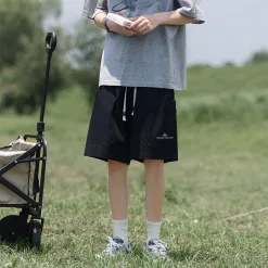 Luxus-Shorts von Stone Island in Schwarz, klassische Kollektion