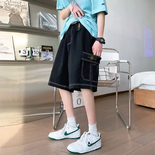 Hochwertige Stone Island Shorts in Schwarz, klassische Kollektion