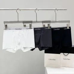 Hochwertige Calvin Klein Unterwäsche in Schwarz aus Seide, atmungsaktiv