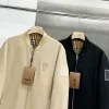 Premium Burberry Mantel aus schwarzer Nylon-Stickerei-Kollektion