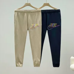 Luxus-Hosen von Nike aus schwarzer Baumwolle mit Stickerei