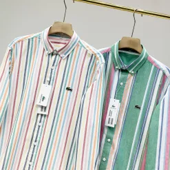 Hochwertiges Lacoste Langarmshirt aus grauer Baumwolle mit Streifen