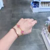 Meistverkauftes Van Cleef & Arpels-Armband in Rosa, eleganter Luxus