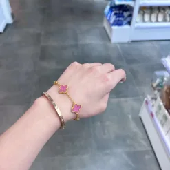 Meistverkauftes Van Cleef & Arpels-Armband in Rosa, eleganter Luxus
