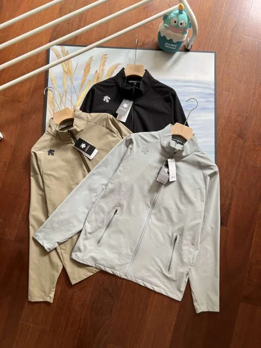 Hochwertiger Descente-Mantel in Schwarz, lässiger Stil