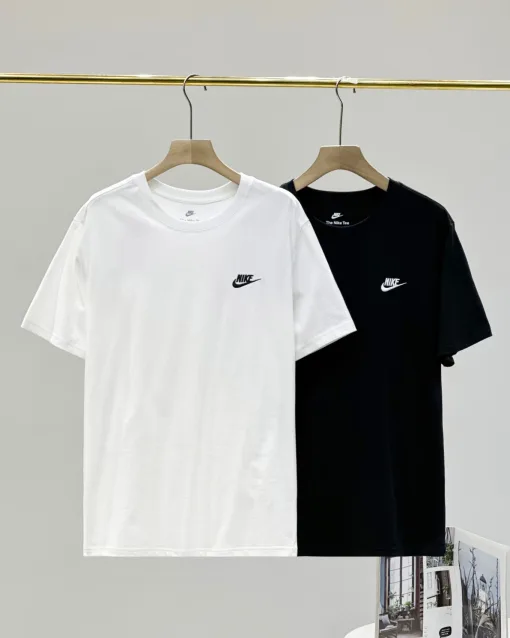 Premium Nike Kurzarmshirt aus schwarzer Baumwolle im klassischen Stil