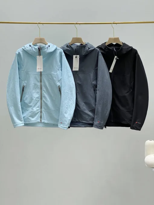 Hochwertige Lululemon-Mäntel im schwarzen Stil