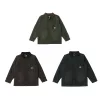 Hochwertiger Carhartt-Mantel aus der Black Cotton Washed Collection