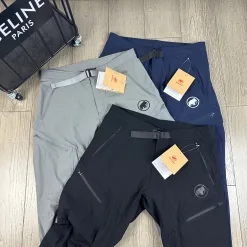 Hochwertige Mammut Hose in schwarzem Nylon mit atmungsaktivem Stil