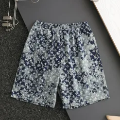 Luxus-Shorts von Louis Vuitton in Blue Denim-Print-Kollektion
