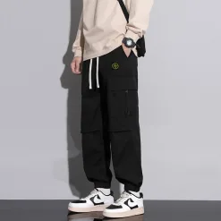 Hochwertiger Overall von Stone Island in Schwarz, schicker Luxus