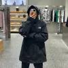 Hochwertige The North Face Mäntel im schwarzen Patchwork-Stil
