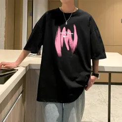 Luxus-Kurzarm-Kollektion von Nike mit weißem Print