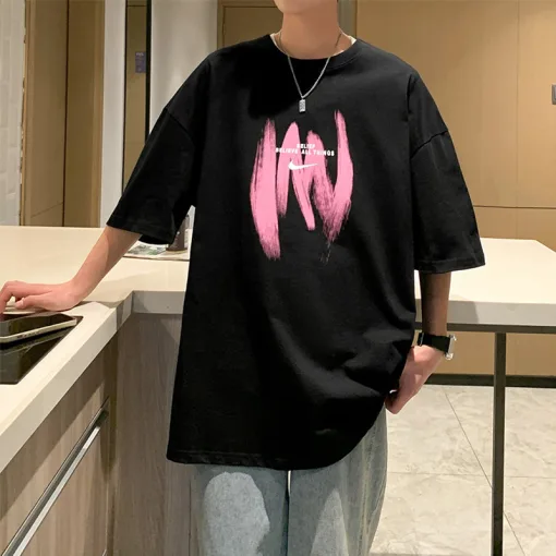 Luxus-Kurzarm-Kollektion von Nike mit weißem Print