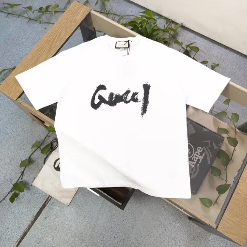 Bestseller der Gucci-Kollektion mit kurzen Ärmeln aus Baumwolle und Monogramm