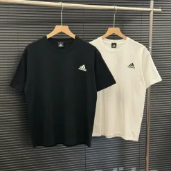 Bestseller: Adidas Kurzarm-Kollektion aus schwarzer Baumwolle mit Logo