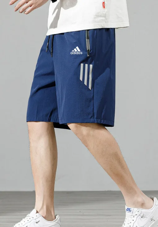 Luxuriöse Adidas Shorts Graue Seidenstreifenkollektion