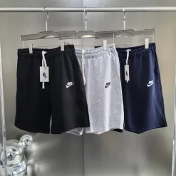 Hochwertige Nike Shorts Schwarz Classic Collection