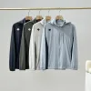 Hochwertiges Descente Kurzarm-Nylon im Marine-Stil