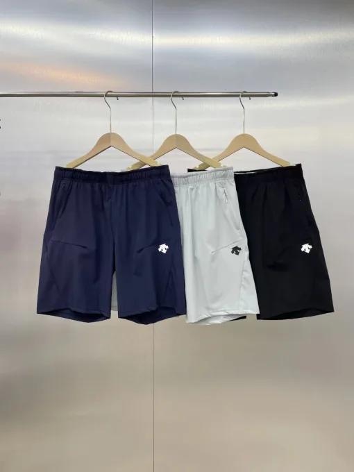 Hochwertige Descente Shorts in Schwarz, Casual Collection