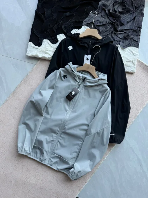 Bestseller Descente Mäntel Schwarz Atmungsaktive Kollektion