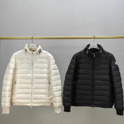 Moncler Daunenjacken-Logo-Kollektion in Premiumqualität