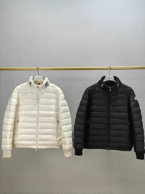 Moncler Daunenjacken-Logo-Kollektion in Premiumqualität
