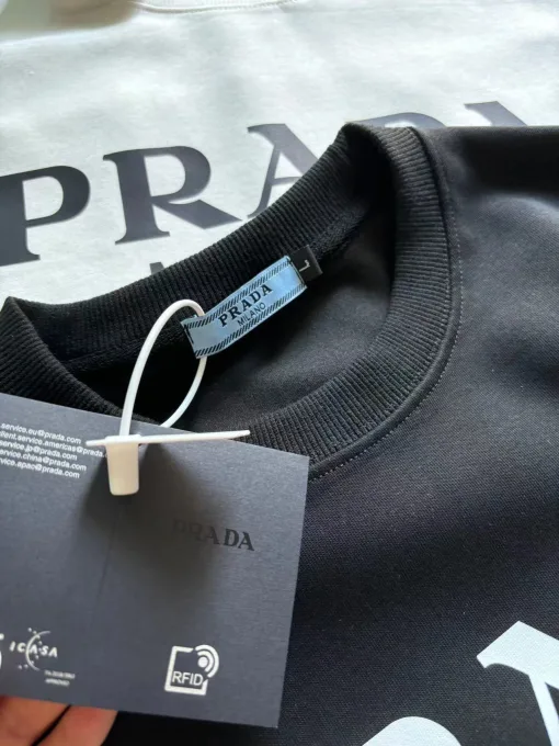 Hochwertige Prada Sweatshirts Schwarz Klassischer Stil