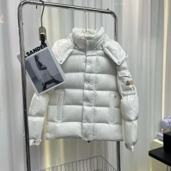 Moncler Jacke in Premiumqualität, weiße Kollektion