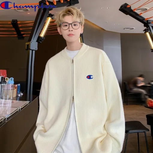 Luxus-Champion-Jacken im schwarzen Logo-Stil