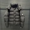 Luxuriöse Daunenjacke im Moncler-Stil