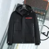 Luxus Prada Daunenjacke Weiß Nylon Elegant Style