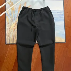 Premium Nike Hose Schwarz Strick Casual Kollektion