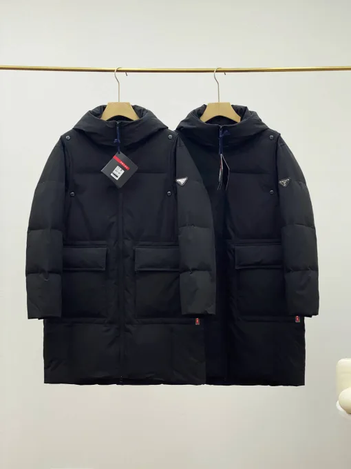 Hochwertige Prada Daunenjacken Schwarz Casual Luxury