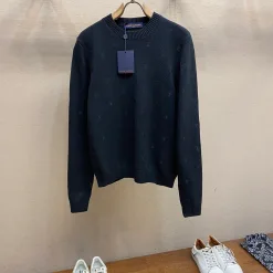 Hochwertiger Louis Vuitton Pullover Schwarzer Strick Klassischer Stil