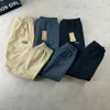 Luxuriöse Patagonia Cropped-Hose im schwarzen Fleece-Stil