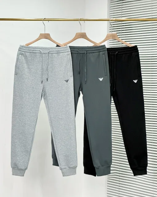 Hochwertige Armani Freizeithose aus silbernem Fleece mit Logo-Kollektion