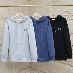Bestseller: Lange Ärmel von Under Armour in Schwarz aus Baumwolle mit Logo