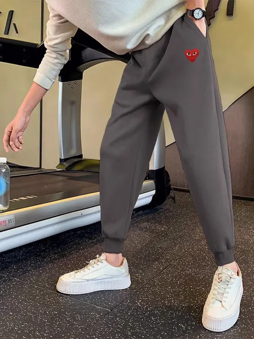 Balenciaga Jogginghose in Premiumqualität, Kollektion mit schwarzer Fleece-Stickerei