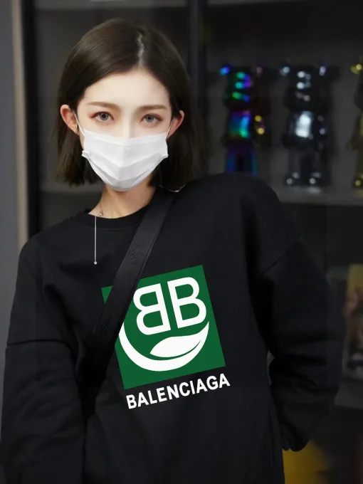 Hochwertiger Balenciaga Hoodie aus grüner Fleece-Logo-Kollektion